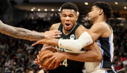 开云平台-雄鹿赛季首个三连胜 卫冕冠军正在逐渐找回状态