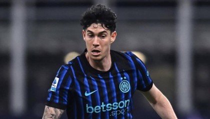 意媒：巴斯托尼仍在与轻微膝伤作斗争，周末出战科莫存疑