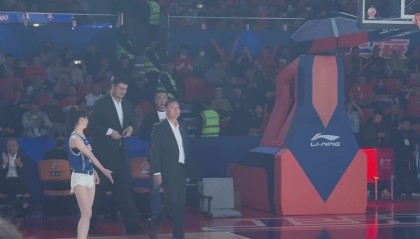 开云app-上海赛三十周年庆典隆重举行 姚明李秋平章文琪齐聚贺盛事