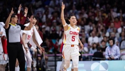 开云官网-一战将净胜分拉回！中国女篮一只脚已经迈进八强