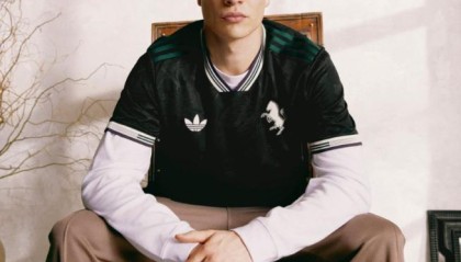 kaiyun-喜欢吗？尤文官方推出本赛季第三球衣：完美陈酿