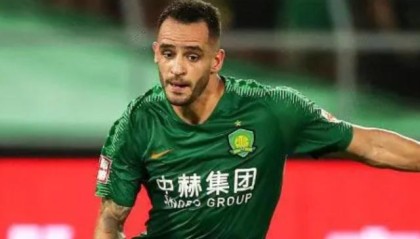 开云app-国安欲续约两年遭拒 巴媒：傲骨今日加盟科林蒂安