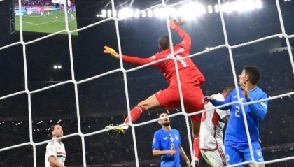 开云官网-2球换来6分！00后新秀再破门 曼乔给小因扎吉上课