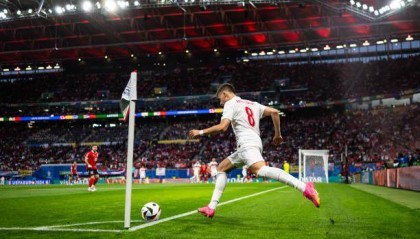 开云app-师承魔笛TK！居莱尔两记圆月弯刀奠定土耳其胜局