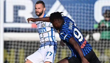 kaiyun-“真蓝黑”德比也是锋线对决 理念碰撞决定争冠走势